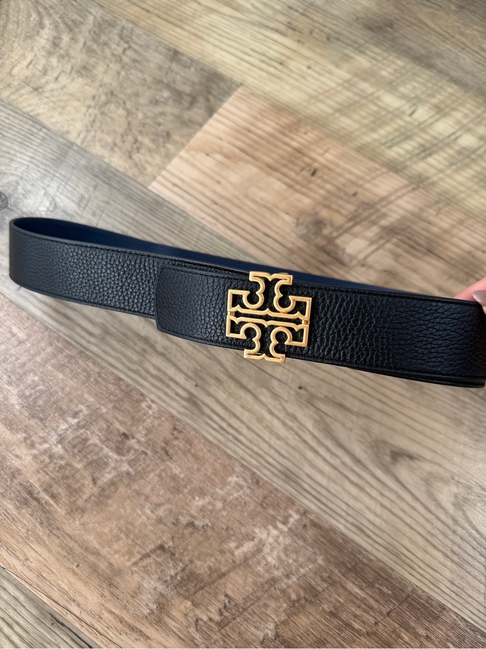 TORY BURCH Black and Navy Reversible Leather Belt with Gold Logo Buckle NWOT